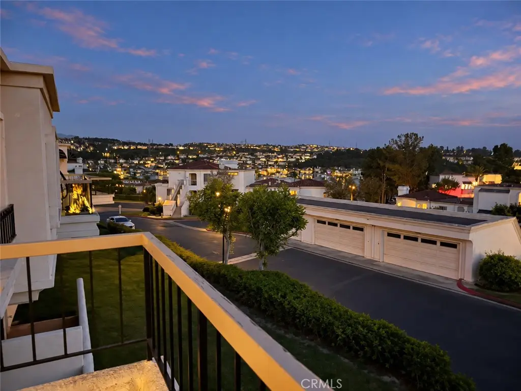 Townhouse for sale at 27782 Pollensa, Mission Viejo, CA featuring 3 beds and 3 baths