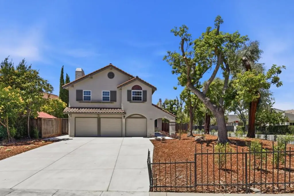 Single Family Residence for sale at 895 Del Vaile Court, Milpitas, CA featuring 4 beds and 3 baths