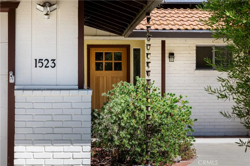 Single Family Residence for sale at 1523 Country Club Drive, Paso Robles, CA featuring 3 beds and 2 baths