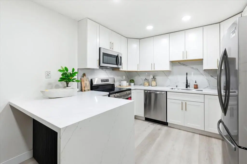 Condominium for sale at 2700 Oak Road 11, Walnut Creek, CA featuring 2 beds and 1 bath
