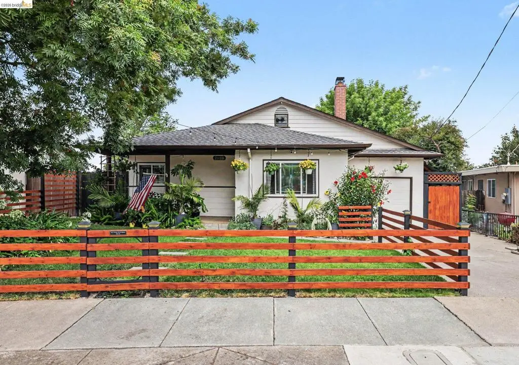Single Family Residence for sale at 2889 Gillet Avenue, Concord, CA featuring 3 beds and 1 bath