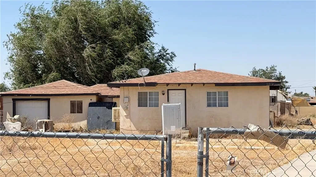 9219 E Avenue R, Littlerock, CA — listing photo 1