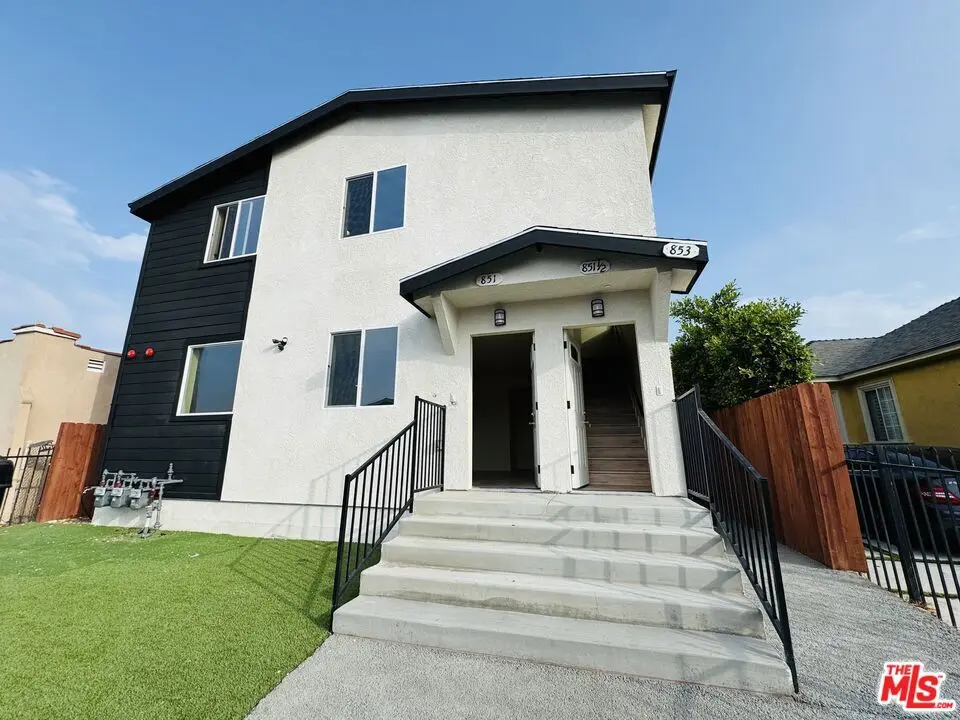 Single Family Residence for rent at 851 E 76th Place 851 1/2, Los Angeles, CA featuring 5 beds and 3 baths