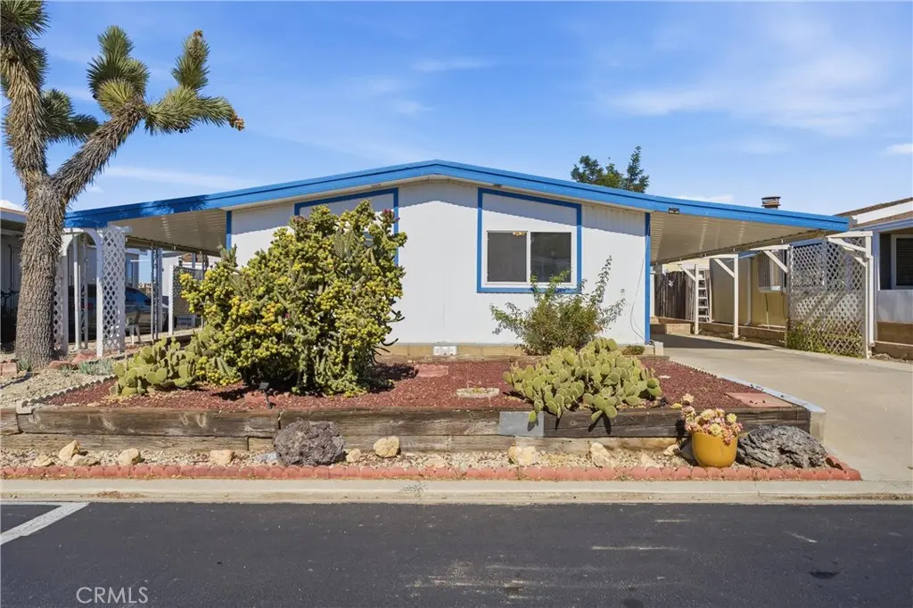 Manufactured In Park for sale at 48303 20th St West 115, Lancaster, CA featuring 2 beds and 1 bath