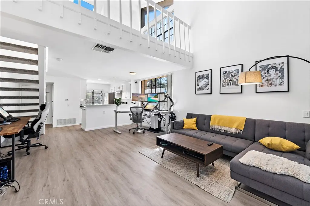 Condominium for rent at 165 Pineview, Irvine, CA featuring 1 bed and 1 bath