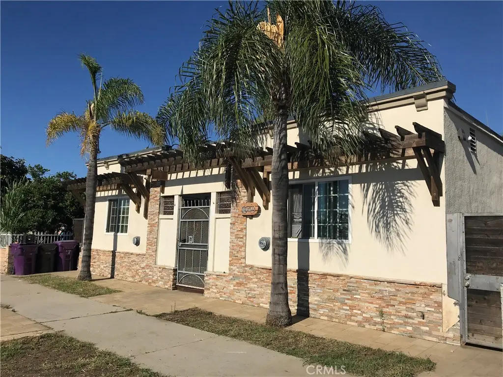 Residential Lease for rent at 1640 Sherman 8, Long Beach, Los Angeles County, CA featuring 1 bed and 1 bath