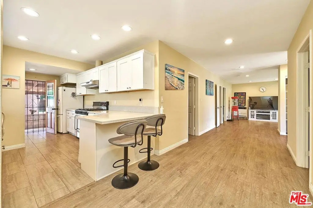 Single Family Residence for sale at 2837 W Avenue 33, Los Angeles, CA featuring 2 beds and 1 bath