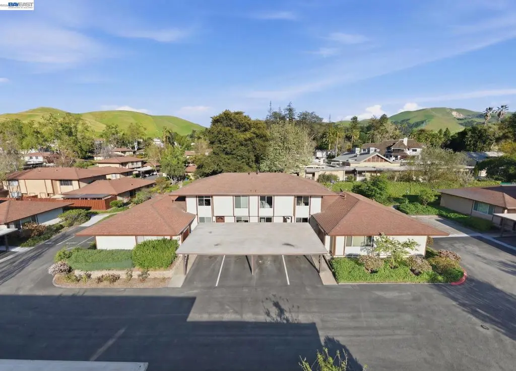 Townhouse for sale at 222 Corte San Pablo, Fremont, CA featuring 3 beds and 2 baths