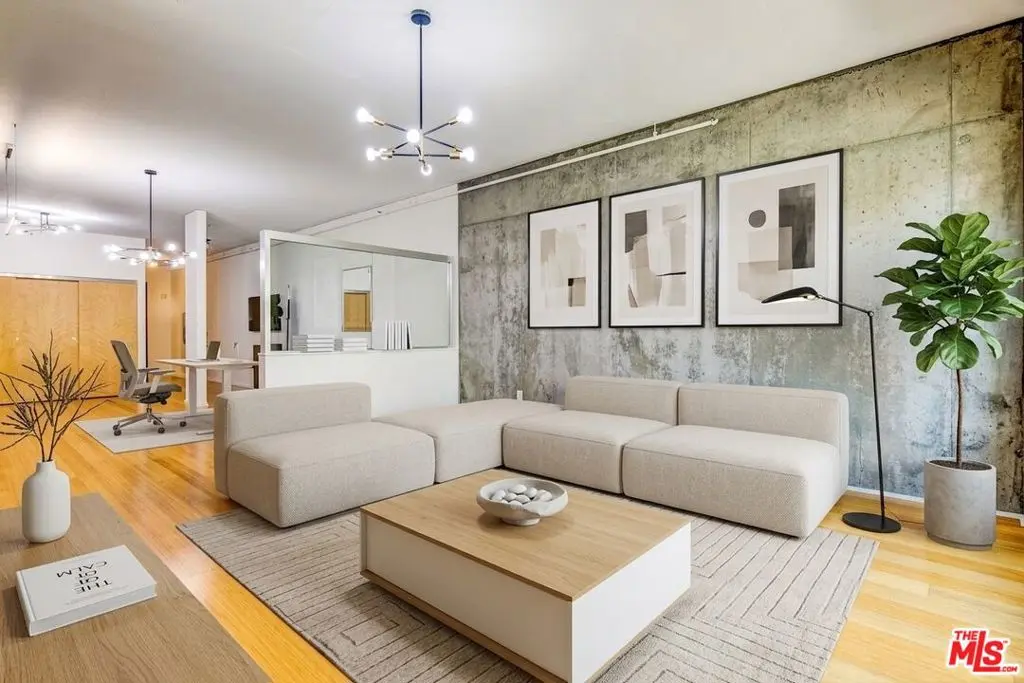 Condominium for sale at 1111 S Grand Avenue 706, Los Angeles, CA featuring 1 bed and 1 bath