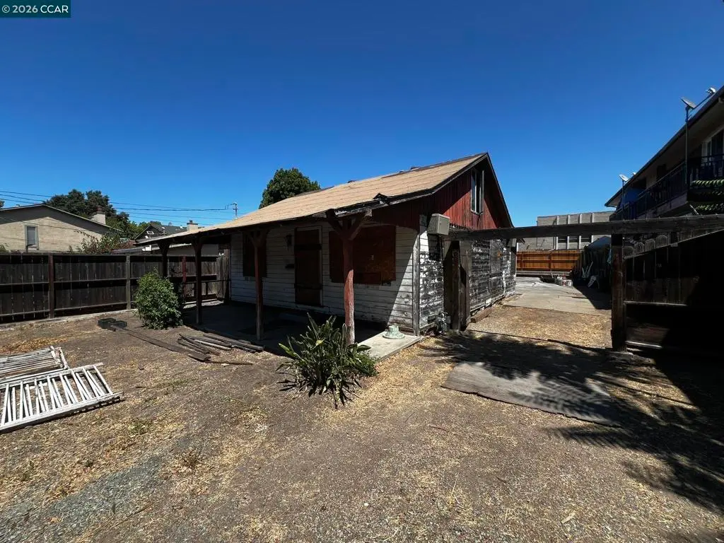 Single Family Residence for sale at 1110 Eureka Lane, Concord, CA featuring 2 beds and 1 bath