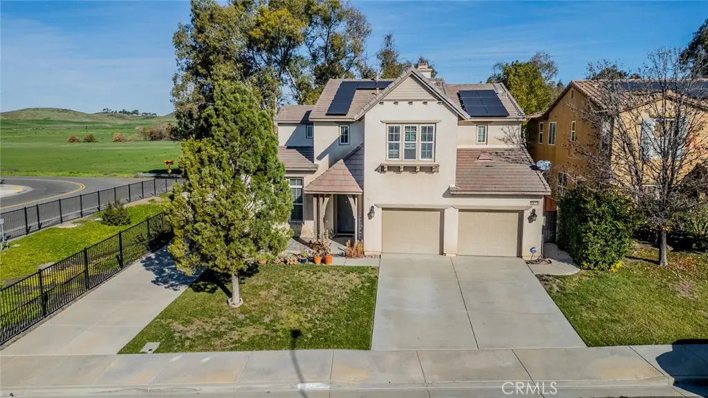 32764 Lambeth, Winchester, CA — listing photo 1