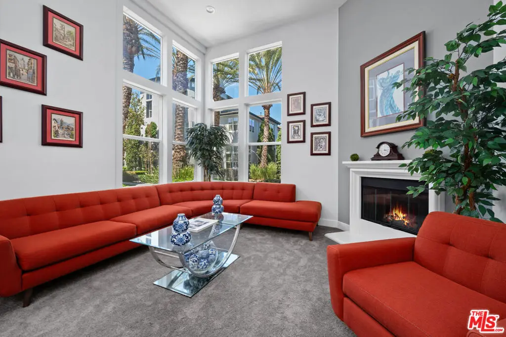 5800 Seawalk Drive 2, Playa Vista, CA — listing photo 1