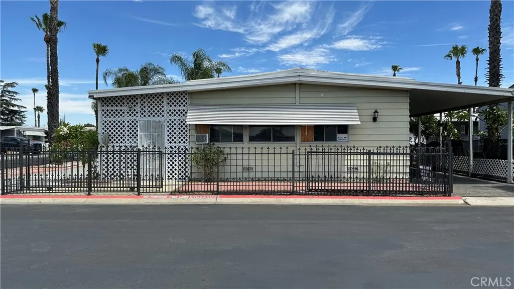 1025 S Riverside Avenue 21, Rialto, CA — listing photo 1