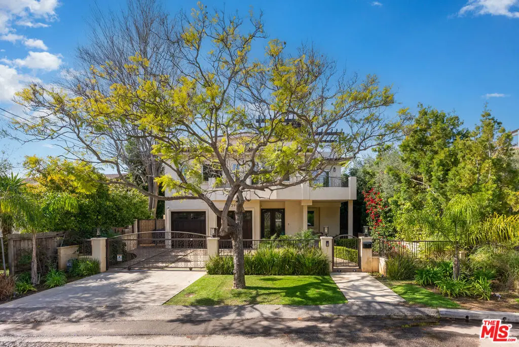 Residential Lease for rent at 391 S Saltair Avenue, Los Angeles, Los Angeles County, CA featuring 6 beds and 7 baths