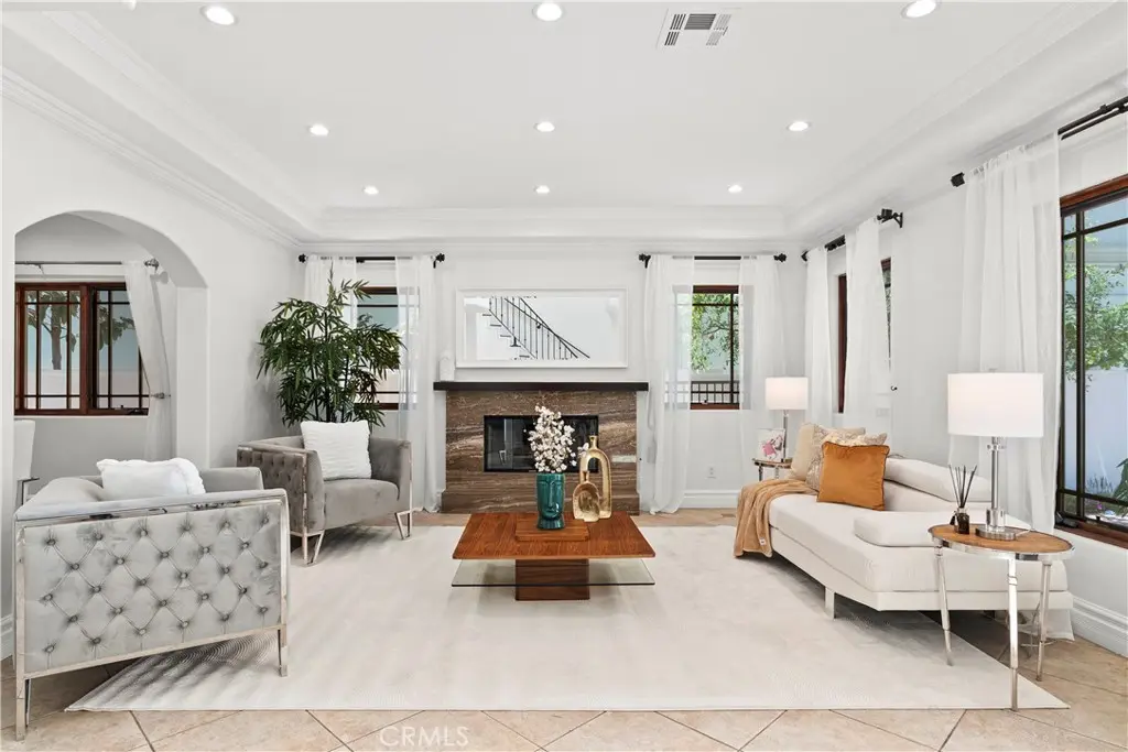 15014 Valleyheart, Sherman Oaks, CA — listing photo 1