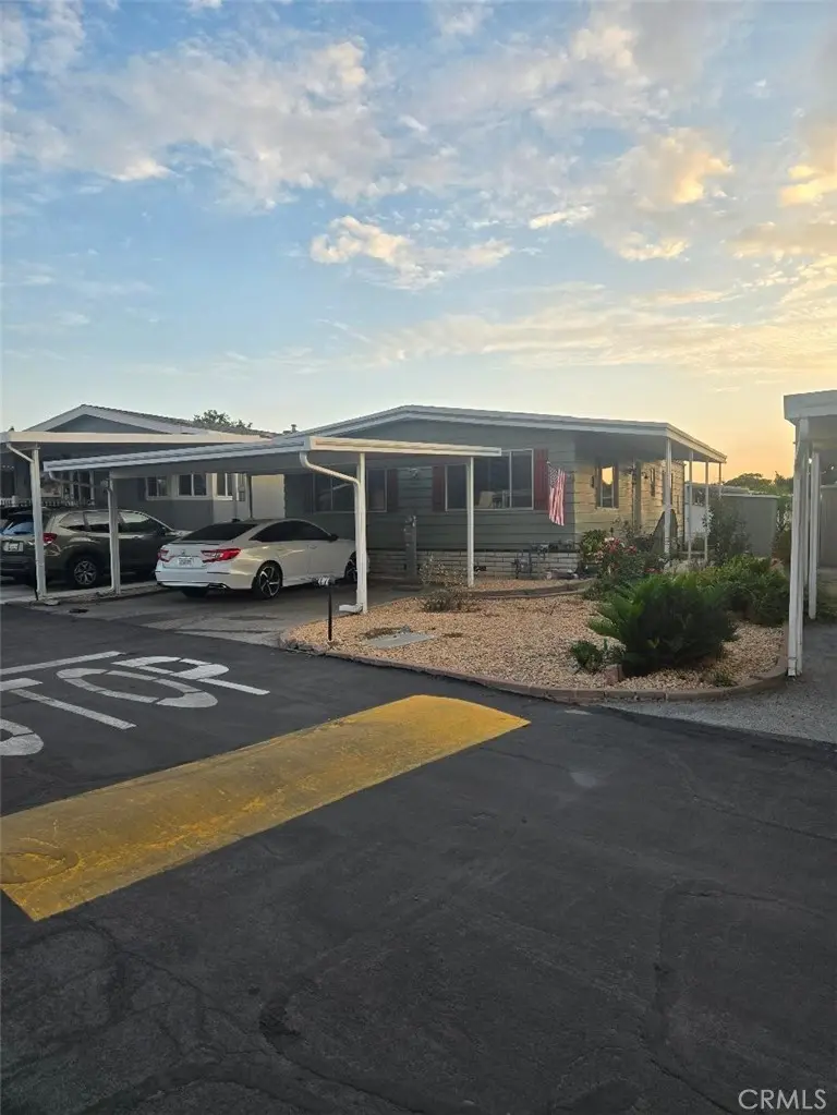 840 E Foothill Boulevard 17, Azusa, CA — listing photo 1