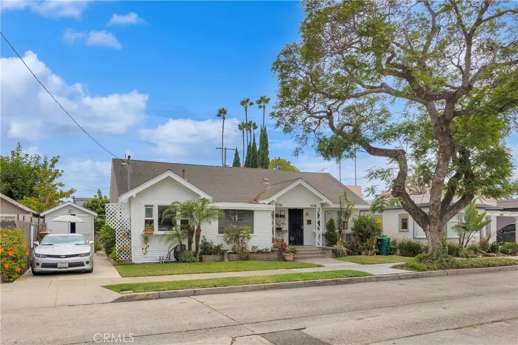 Duplex for sale at 3728 E Colorado, Long Beach, CA