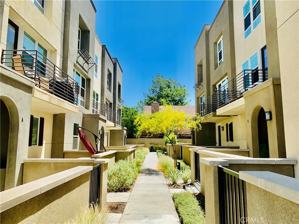 Townhouse for rent at 489 Rose Court E, Azusa, CA featuring 3 beds and 3 baths