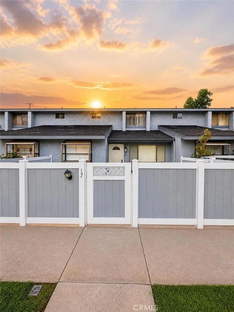 Residential Lease for rent at 900 W Sierra Madre 17, Azusa, Los Angeles County, CA featuring 3 beds and 3 baths