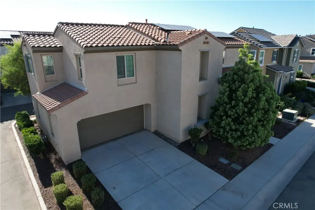 920 Bluebell, Beaumont, CA — listing photo 1