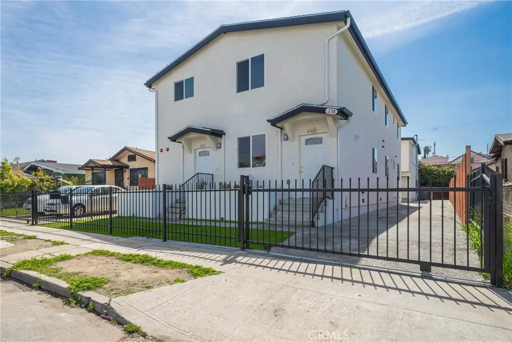 Residential Lease for rent at 236 W 84th Place 1/2, Los Angeles, Los Angeles County, CA featuring 5 beds and 3 baths