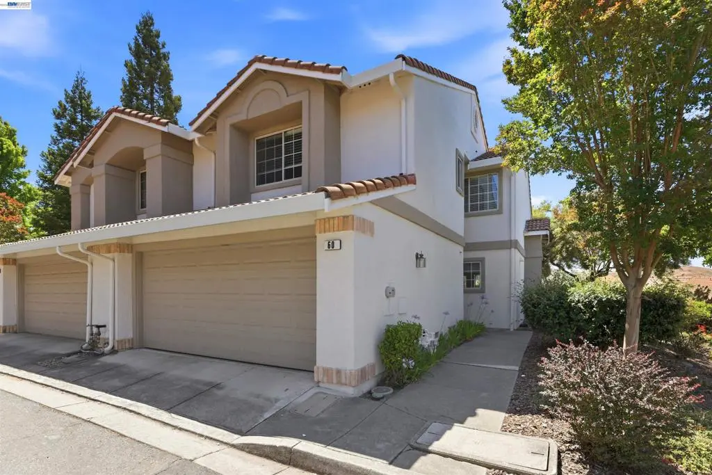 Townhouse for sale at 60 Joya Ln, Danville, CA featuring 3 beds and 3 baths