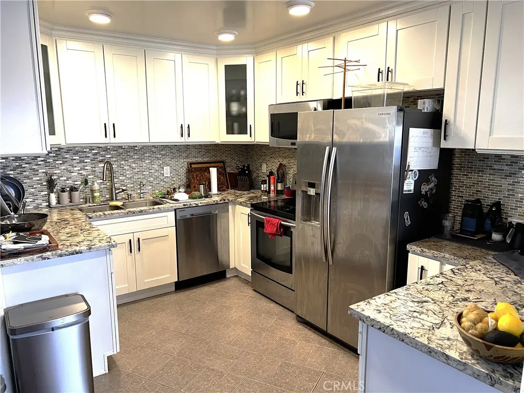 Condominium for sale at 11820 Mayfield 317, Los Angeles, CA featuring 2 beds and 2 baths