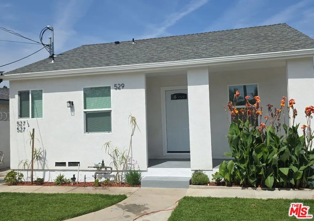 Residential Lease for rent at 529 W 90th Street, Los Angeles, Los Angeles County, CA featuring 7 beds and 5 baths
