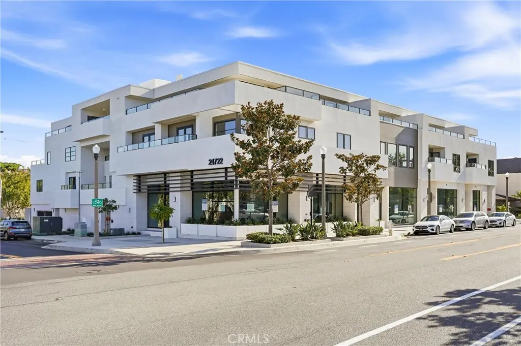 Condominium for rent at 24722 Del Prado 201, Dana Point, CA featuring 2 beds and 3 baths
