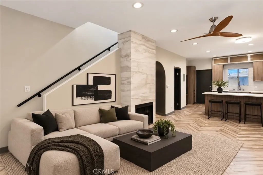 Condominium for sale at 856 W Beach 19, Inglewood, CA featuring 2 beds and 3 baths
