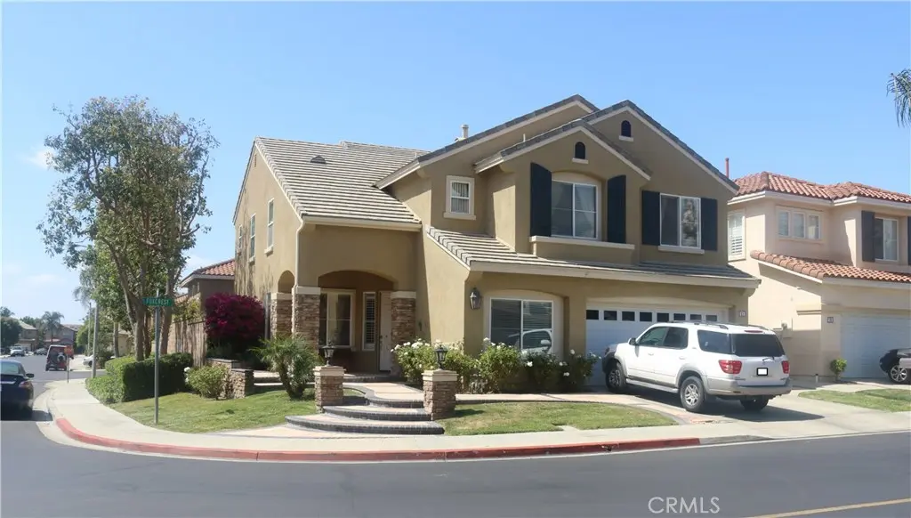 Single Family Residence for rent at 21 Foxcrest, Irvine, CA featuring 5 beds and 4 baths