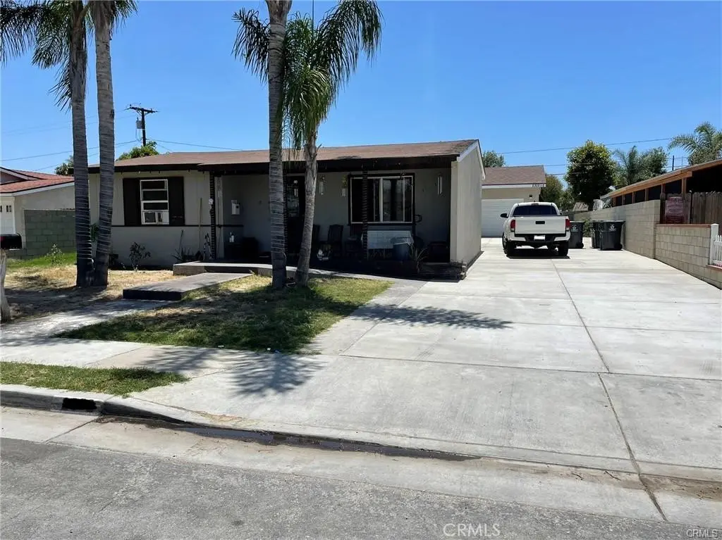 2302 W La Verne Avenue, Santa Ana, CA — listing photo 1