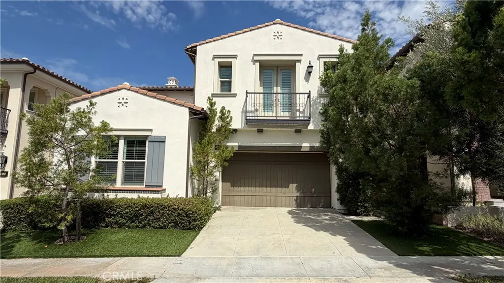Single Family Residence for rent at 61 Dunmore, Irvine, CA featuring 4 beds and 5 baths