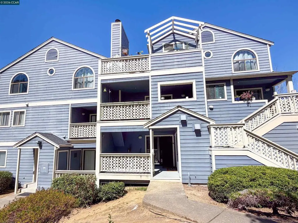 Condominium for sale at 113 Sea Crest Cir, Vallejo, CA featuring 2 beds and 1 bath