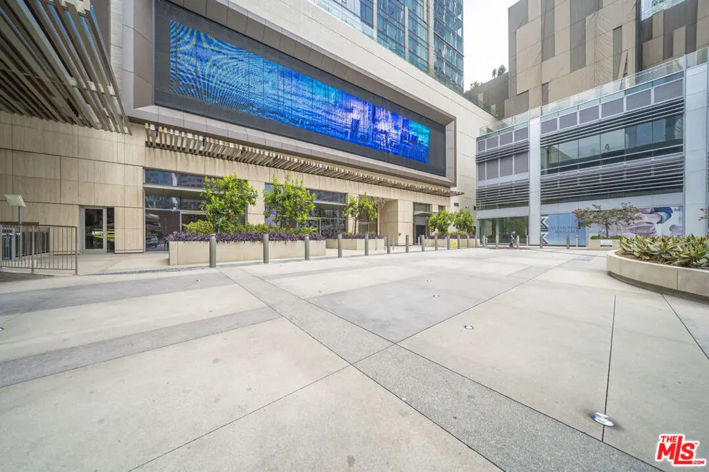 Condominium for sale at 889 Francisco Street 2610, Los Angeles, CA featuring 1 bed and 1 bath