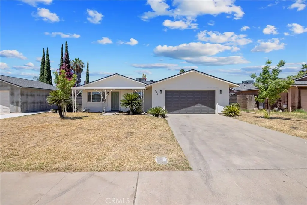 Single Family Residence for sale at 587 Sunset Street, Kingsburg, CA featuring 3 beds and 2 baths