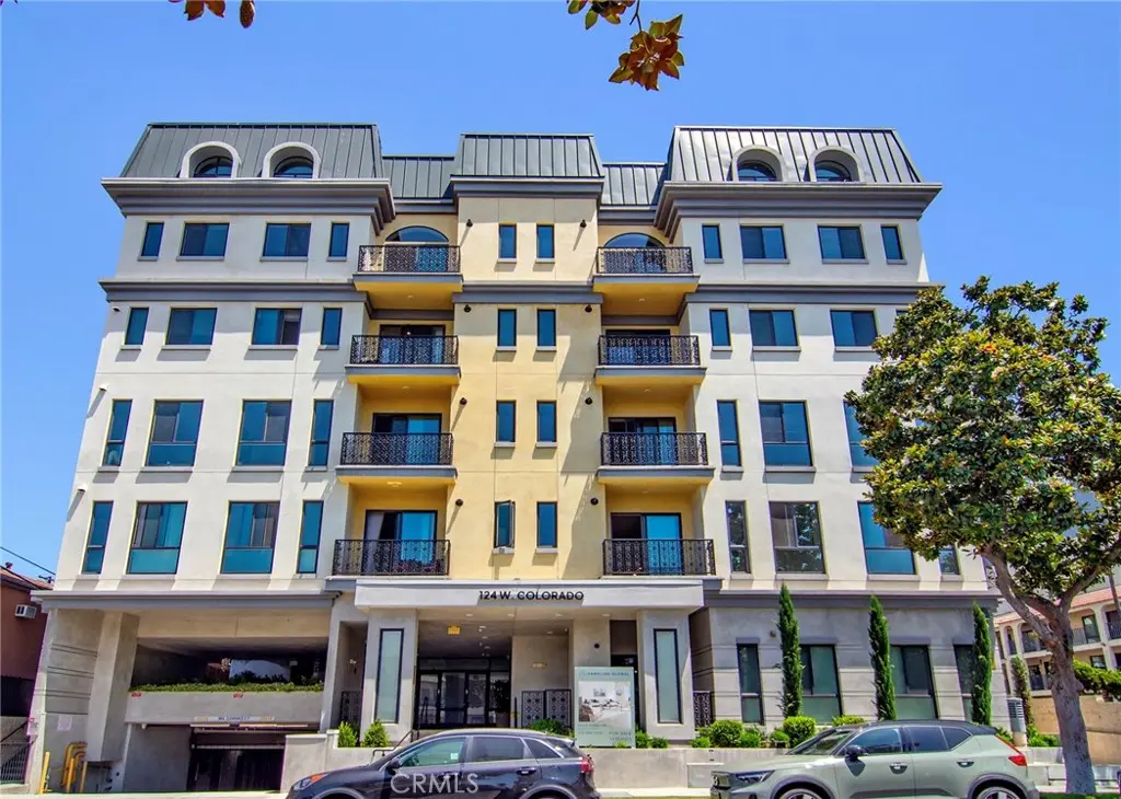 Condominium for rent at 124 W Colorado 502, Glendale, CA featuring 2 beds and 3 baths