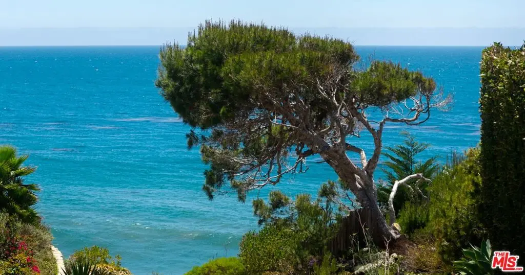 Residential Lease for rent at 31970 Pacific Coast Highway, Malibu, Los Angeles County, CA featuring 4 beds and 5 baths