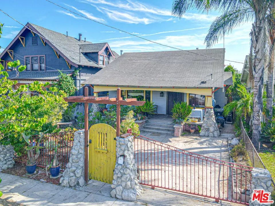 Residential Lease for rent at 2230 INEZ Street, Los Angeles, Los Angeles County, CA featuring 2 beds and 2 baths