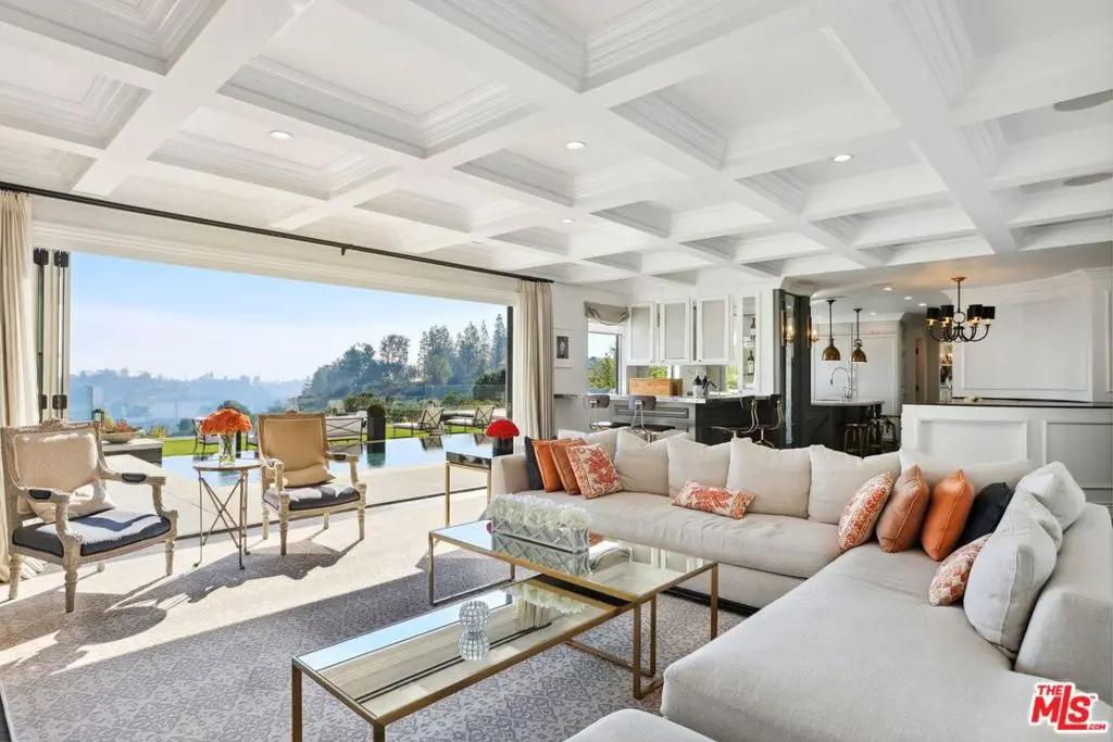 Residential Lease for rent at 2676 Casiano Road, Los Angeles, Los Angeles County, CA featuring 5 beds and 6 baths