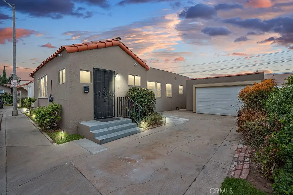 Single Family Residence for rent at 1515 E Walnut Way, Long Beach, CA featuring 2 beds and 1 bath