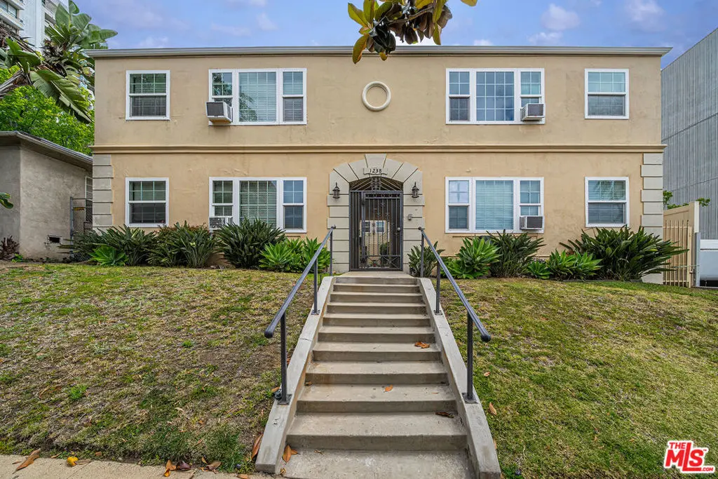 Residential Lease for rent at 1238 S Beverly Glen Boulevard 15, Los Angeles, Los Angeles County, CA and 1 bath