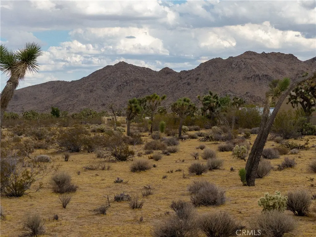 3786 Alta Avenue, Yucca Valley, CA — listing photo 1