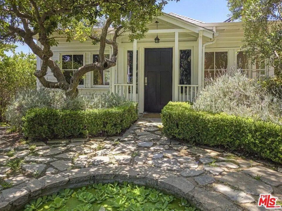 Single Family Residence for rent at 1616 Cerro Gordo Street, Los Angeles, CA featuring 3 beds and 4 baths