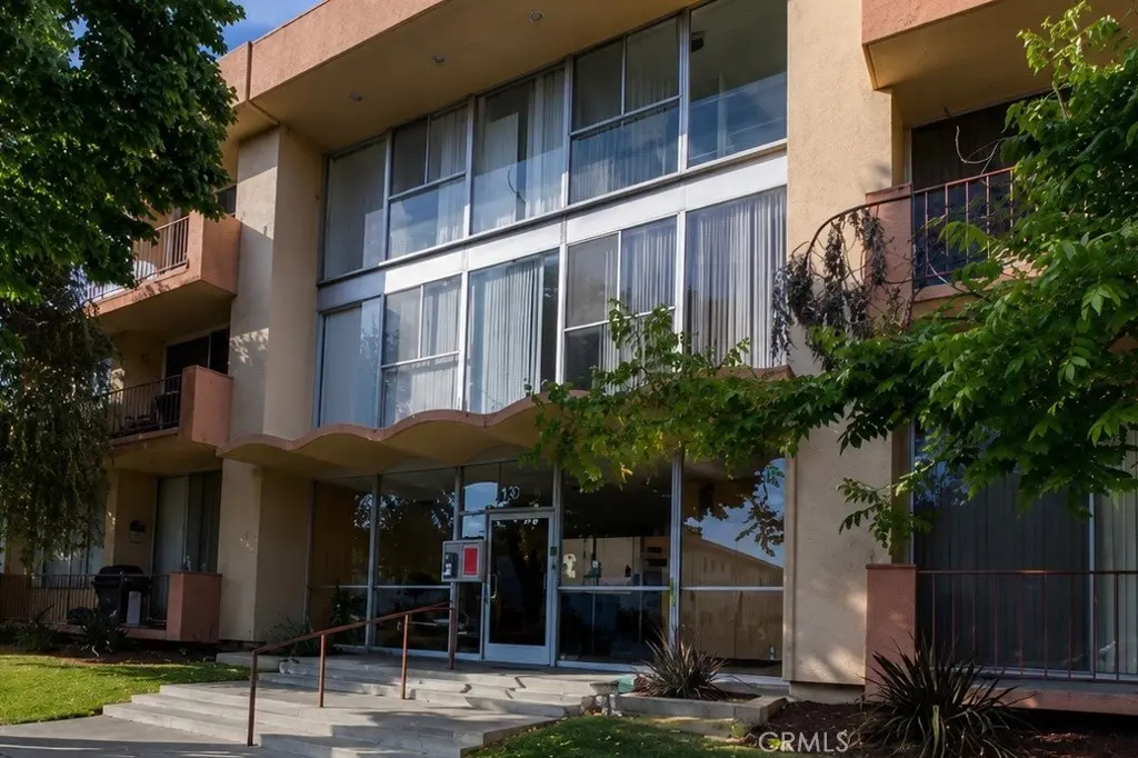 855 Victor Avenue 217, Inglewood, CA — listing photo 1