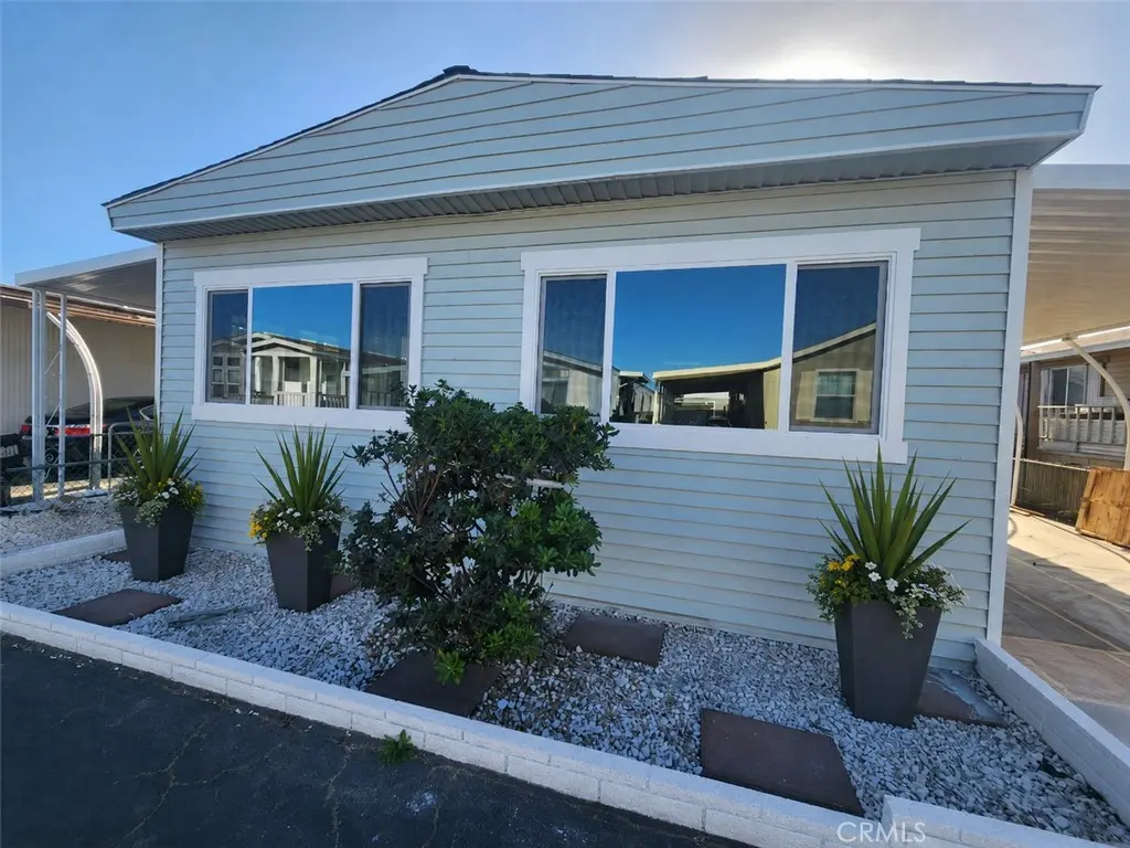 9080 Bloomfield Avenue 201, Cypress, CA — listing photo 1