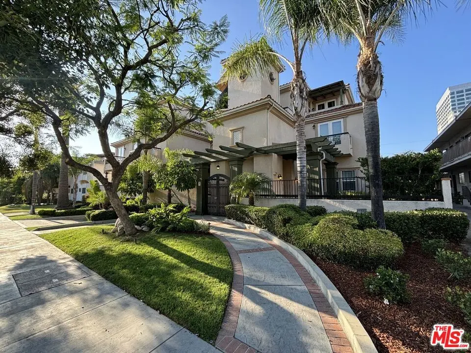 Condominium for rent at 333 Milford Street 302, Glendale, CA featuring 3 beds and 3 baths