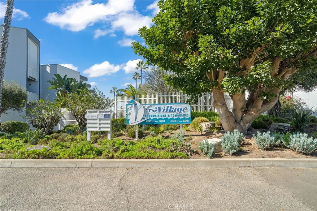 650 The Village 106, Redondo Beach, CA — listing photo 1