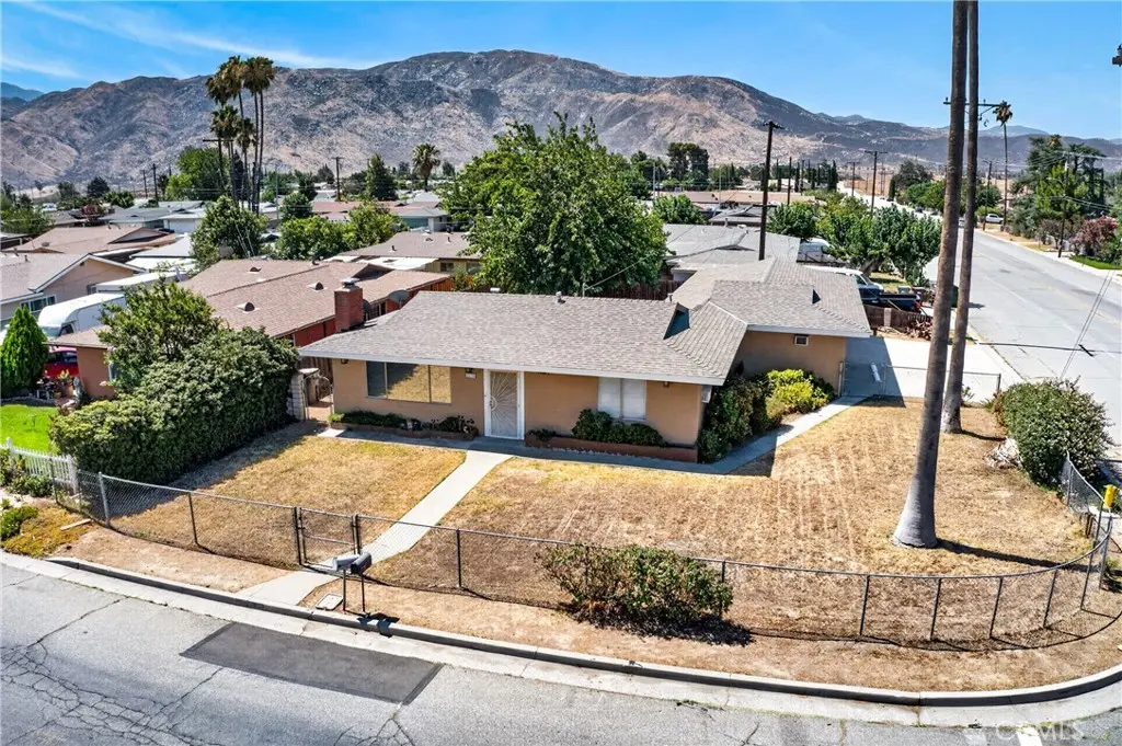 2174 W Lincoln, Banning, CA — listing photo 1