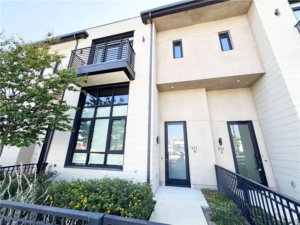 Condominium for rent at 501 N Santa Anita B, Arcadia, CA featuring 3 beds and 3 baths